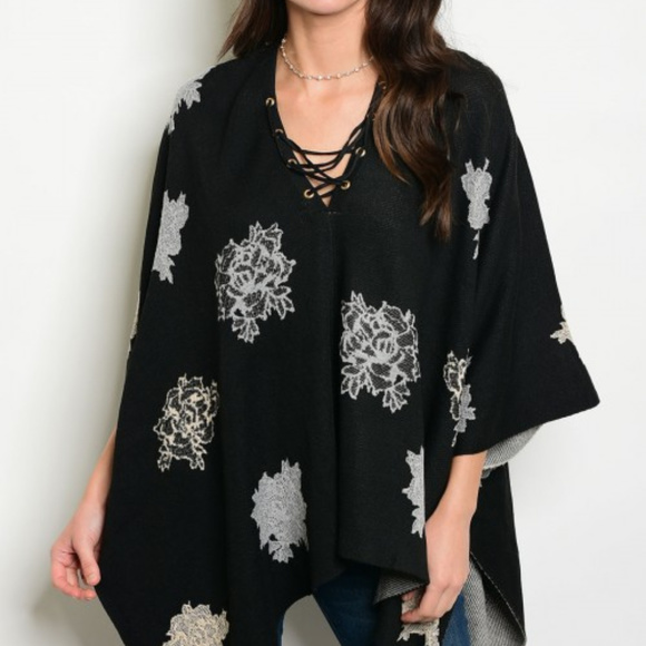BOHO BLACK FLORAL PRINT PONCHO - Picture 2 of 3